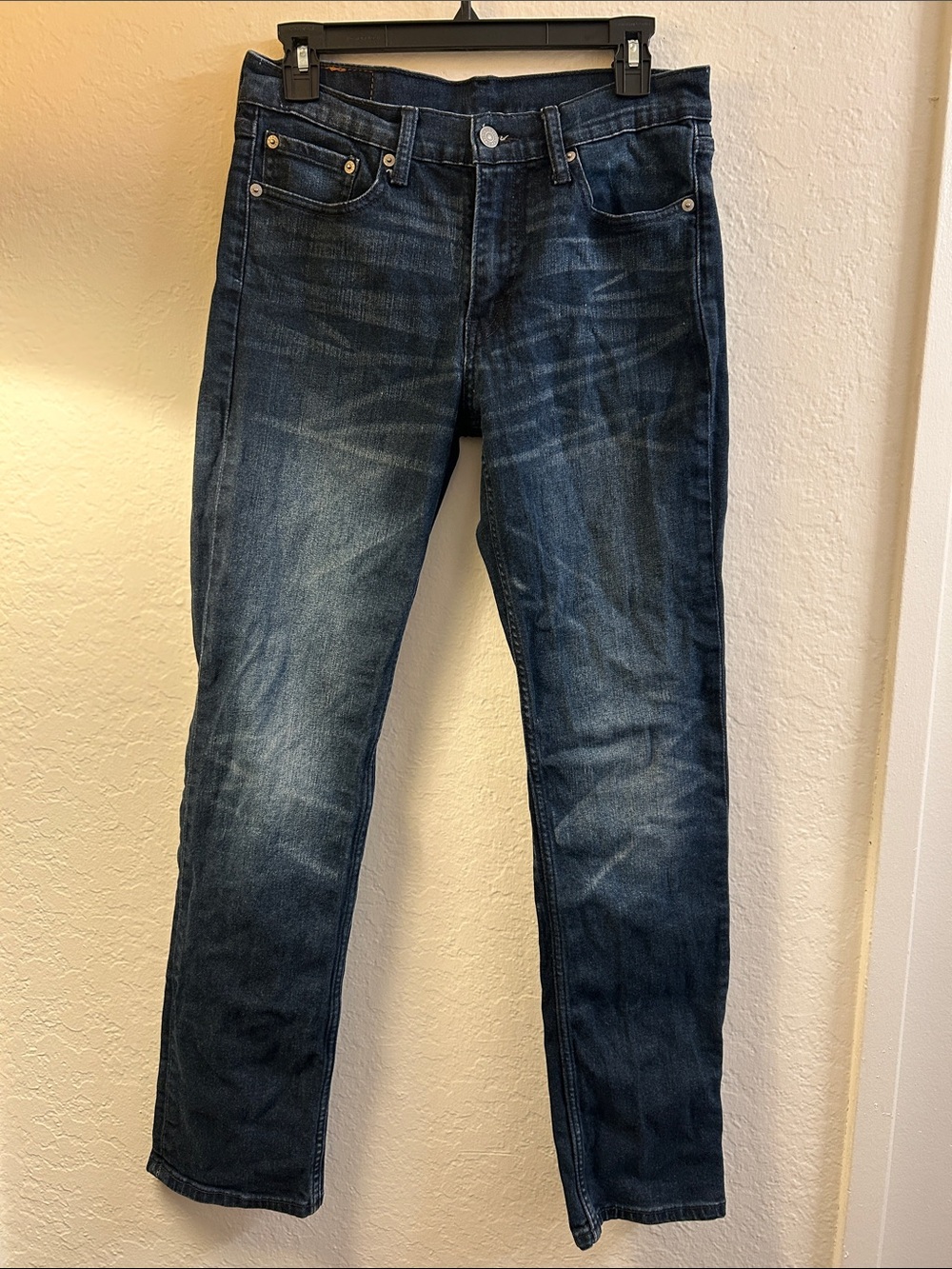 Levi's Slim Straight Jeans in Dark Blue Wash